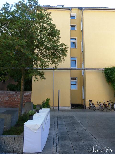 Tafel im Werkhof