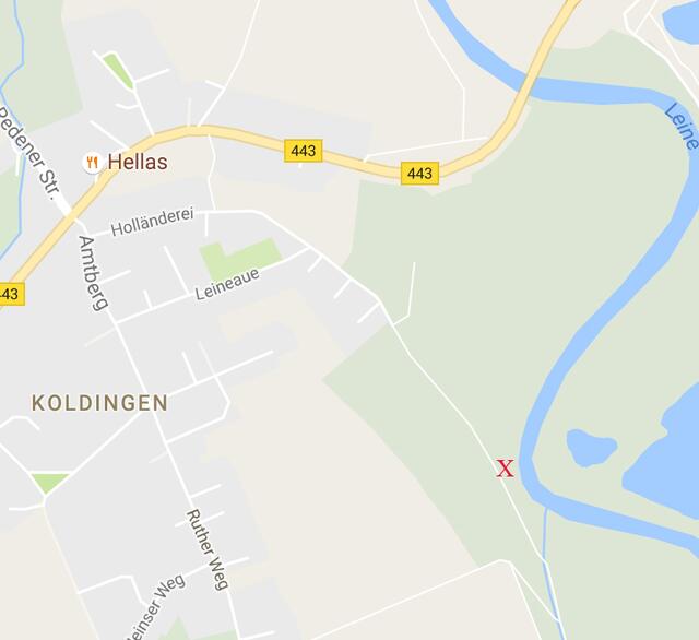 Am Ende der Holländerei befindet sich ein kleiner Parkplatz. Von dort ist die Bank auch gut mit dem Rolli zu erreichen. ca. 200m mehr nicht.