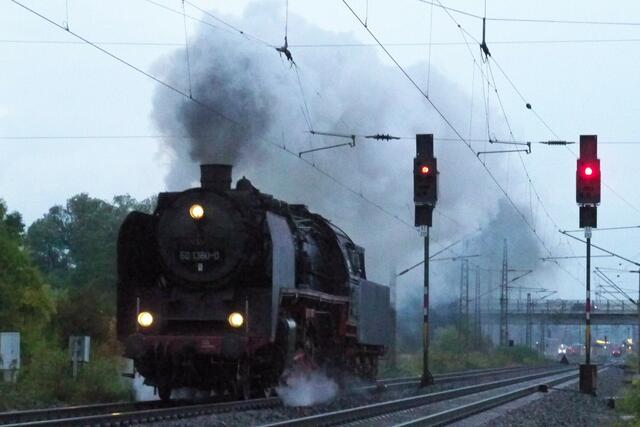 50 1380-0 Ausfahrt aus dem Bhf Naumburg Saale Hbf in Meiningen 1.10.2016
