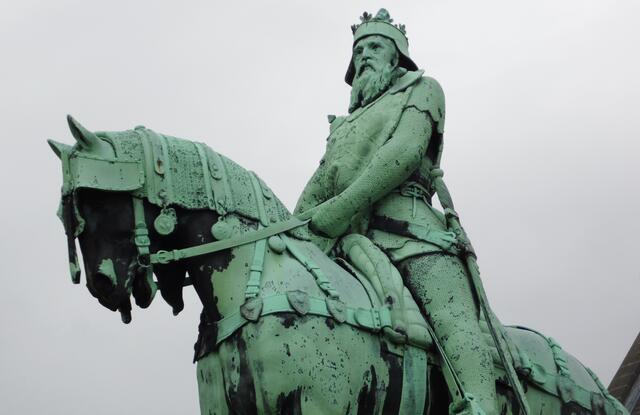 Friedrich I. , besser bekannt als Barbarossa, hielt sich gern hier auf.