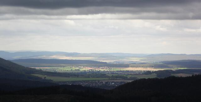 Wer darüber zum Rammseck hinauf wandert, hat in nördliche Richtung einen eindrucksvollen Ausblick.