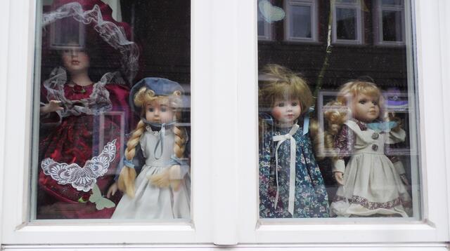 Fenstergucker in der Breite Straße.