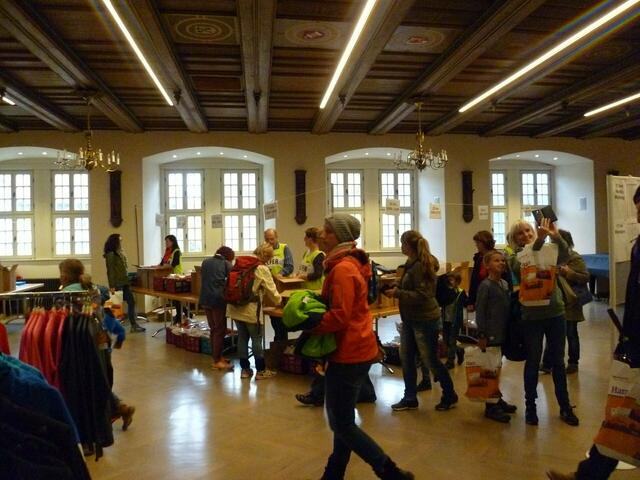 Eine stimmungsvolle Atmosphäre empfängt die Teilnehmer am Harz-Gebirgslauf im Rathaus.