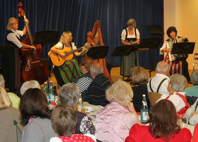 "MIRA plus" erfreute das Publikum mit toller Musik.