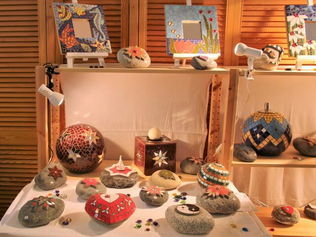 schöne Mosaikhandarbeiten