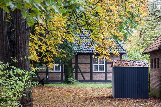 Die Kapelle vom Friedhof aus gesehen. Dieser alte Friedhof wird seit 1929 nicht mehr "bechickt".