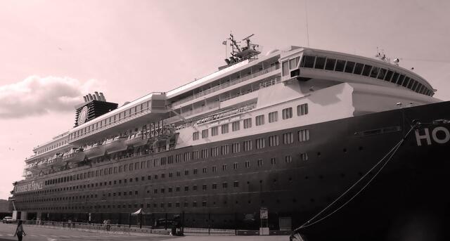 Mitte des 19. Jahrhunderts war das für viele Grund genug, in anderen Ländern ihr Glück zu versuchen. Mit dem Auswandererschiff wagten sie von Hamburg oder Bremerhaven die Fahrt über den großen Teich.