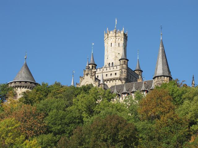 ...hat mit Ernst August, "Seine Königliche Hoheit von Hannover, Herzog von Braunschweig-Lüneburg", blaues Blut.