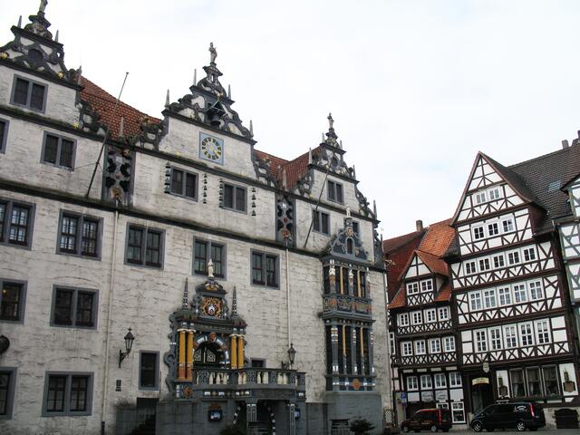 ...hat in Hannoversch Münden am Zusammenfluss von Werra und Fulda Dr. Eisenbart.