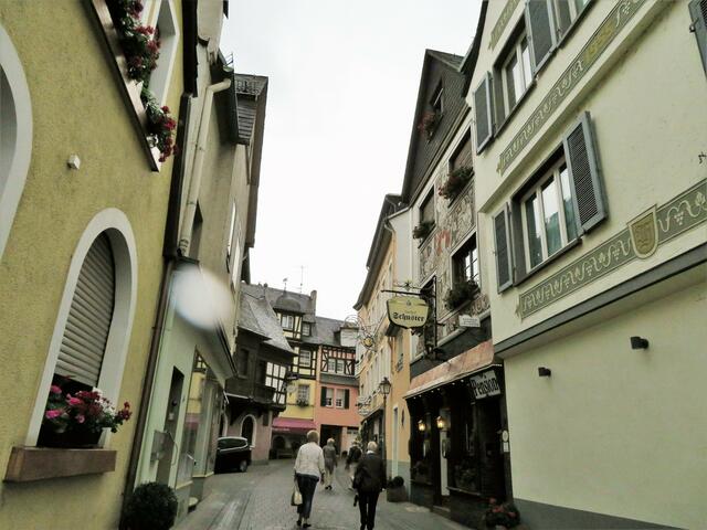 Eine Straße in Assmannshausen.