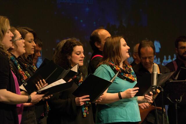 Der Erwachsenenchor der Sing- und Musikschule Gersthofen steht für Freude, Spaß und Kreativität. Foto: Valentin Rogg