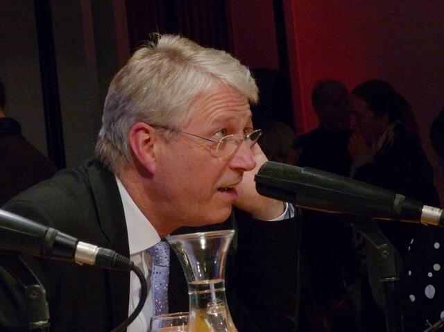 Zum Abschluss beantwortet Reiter die Fragen des Publikums. Es war ein informativer und eindrucksvoller Abend. | Foto: Christel Wolter