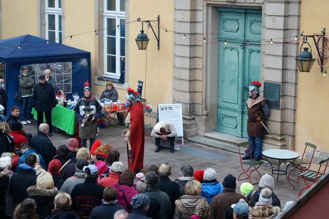 Ein Bettler vor der Tür