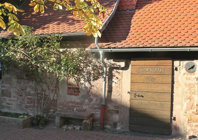 Der Viehhof war früher der herrschaftliche Wirtschaftshof des Schlosses. Das ehemalige Backhaus schließt den Platz des Viehhofs ab.