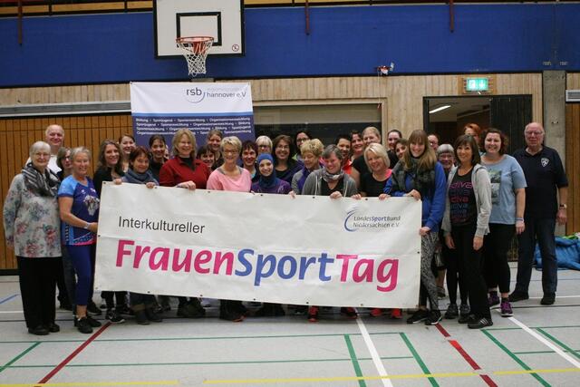 Nutzen das Angebot vom RSB und TSV: Frauen mit und ohne Migrationshintergrund.