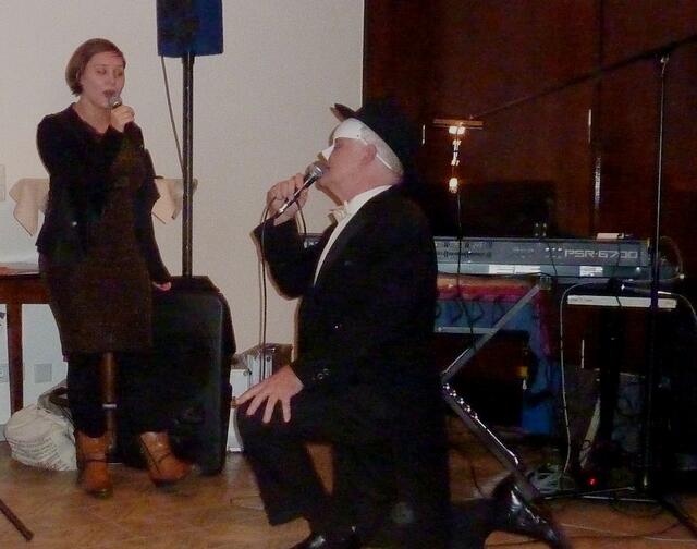 ..Super Darbietungen von Nicole Bennet und Paul Harwin