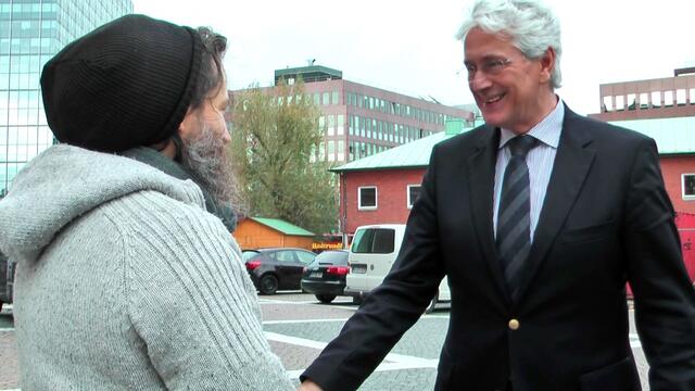 Hamburgs Hauptpastor Alexander Röder - bei einem Treffen in 2013. Schon damals träumte ich von der Idee einen Container für Hamburger Obdachlose aufzustellen. (Foto: Max Bryan Diary)