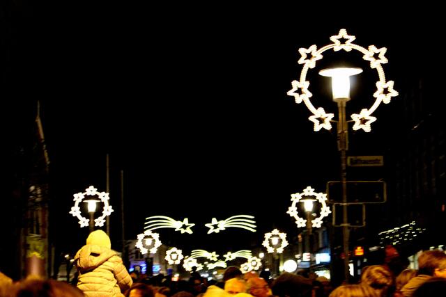 Lichter an.
