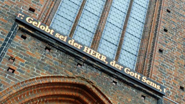 18 Tage dauert der Durchlauf des kompletten Bibeltextes. Foto: Helmut Kuzina
