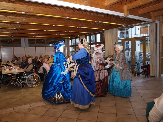 Augusta Barock erfreute mit historischen Tänzen