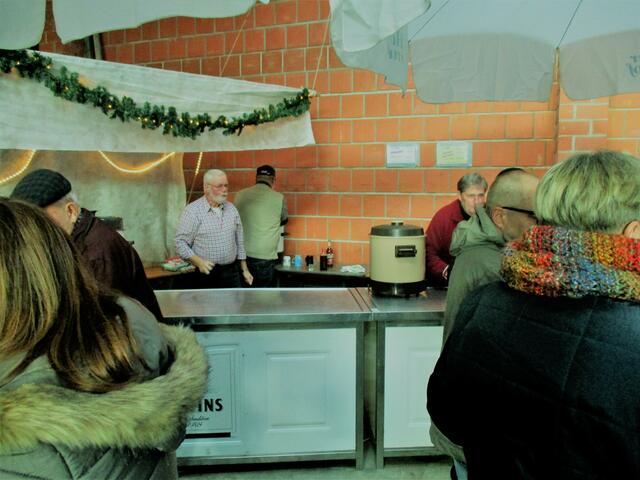 Glühweinstand Lila Gelb, Heringschwänze ( Doppelkopfverein)