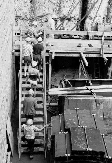 Besichtigung der U-Bahn-Baustelle am Beginn der Hildesheimer Straße.