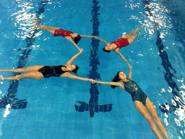 Unsere neuen Schwimmausbilderinnen Anna, Leni, Resi und Nadja.