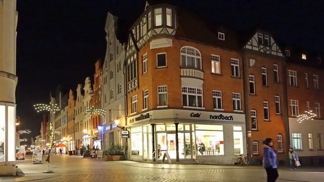 An der Kreuzung der Straßen (von links) Diebstraße, Hinter dem Rathaus, ABC-Straße und Altwismarstraße. Foto: Helmut Kuzina
