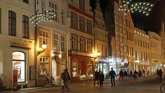 Die Straße Am Markt liegt unmittelbar am Marktplatz, der als einer der größten Marktplätze in Norddeutschland gilt. Foto: Helmut Kuzina