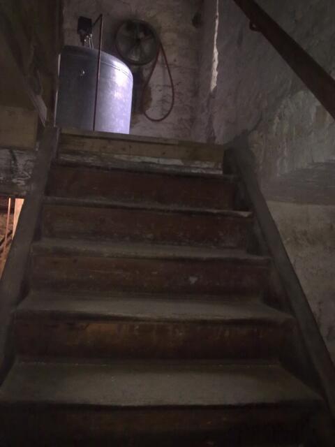 diese Treppe geht es hinab zur Mühlentechnik