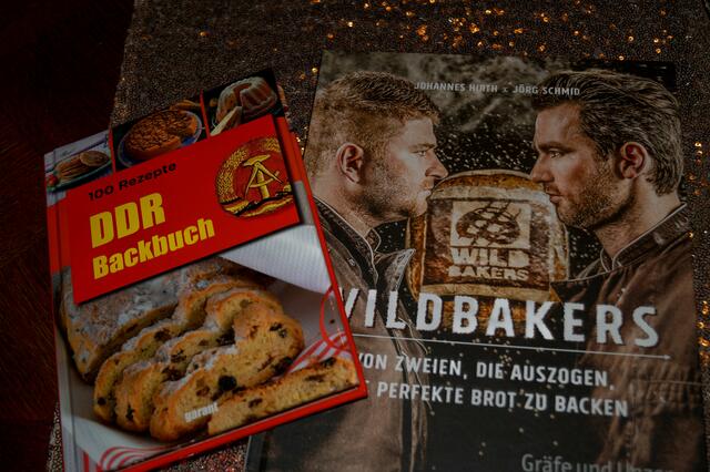 Zwie super Backbücher einmal auf Ossisch und einmal ganz wild *grins* - richtig guuuuuut!!!