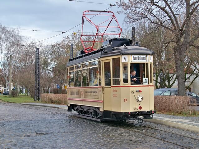 Wagen 17 Haltestelle Poststraße