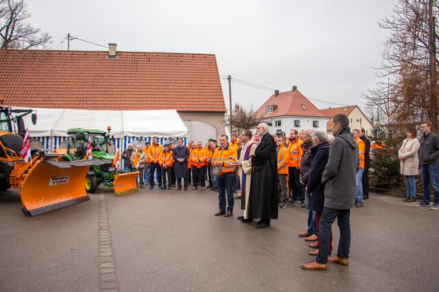 Fahrzeugweihe im Friedberger Baubetriebshof