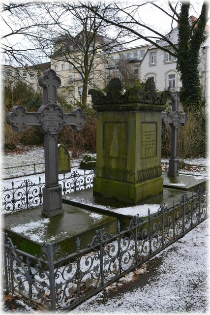 Grabstätte der Charlotte Sophie Henriette Kestner (Goethes Lotte in den "Leiden des jungen Werther") nach einem Entwurf von Georg Ludwig Friedrich Laves, der mit einer Enkeltochter Charlottes verheiratet war (Foto: Katja Woidtke)