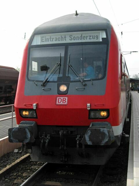 RegionalExpress nach Kassel mit falscher Anzeige am 8.5.2013