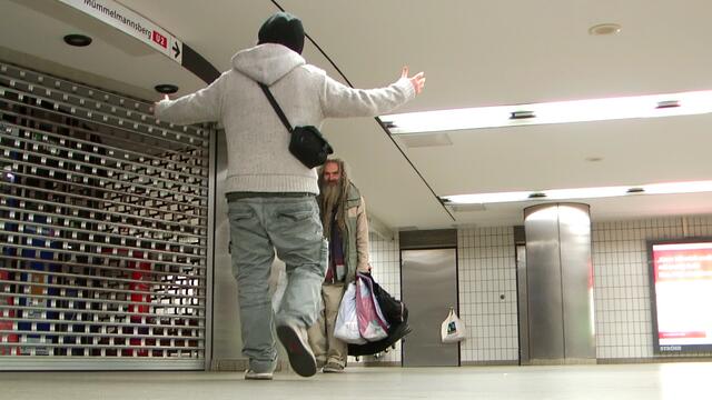 Aus dem Inhalt:

0:01 Intro Stellplatzsuche - Wohncontainer für Klaus - St. Michaelis
https://www.youtube.com/watch?v=cU2VtDHCr30