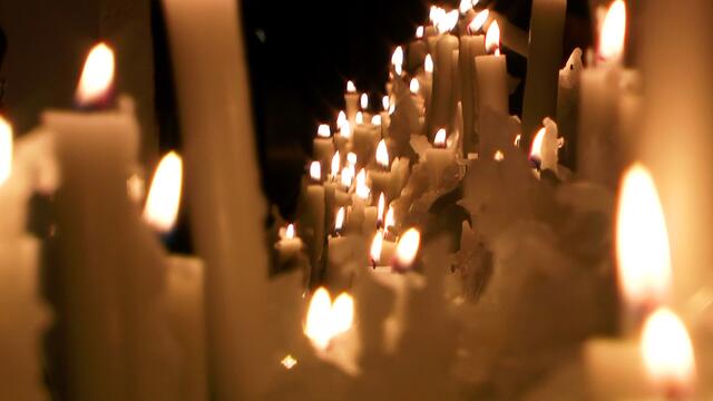 Mutmach-Film --> https://www.youtube.com/watch?v=cU2VtDHCr30 Darin auch das bewegende Statement eines 19-Jährigen, der sich Gedanken über die Obdachlosen und die Gesellschaft an sich macht.