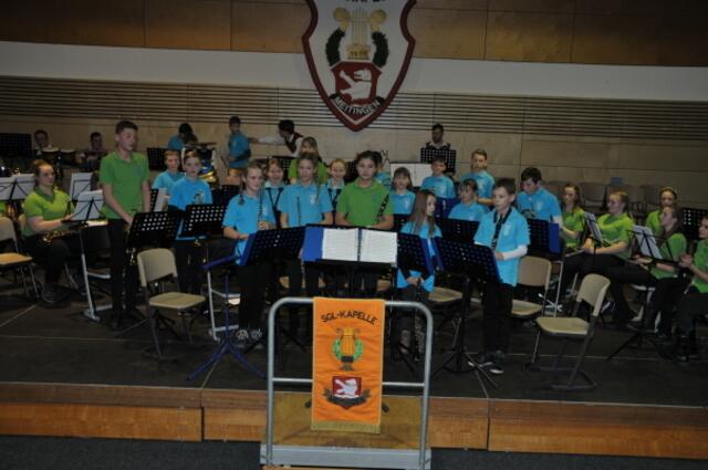 Das Vororchester der SGL-Kapelle unter Leitung von Florian Helgemeir | Foto: Thomas Träger