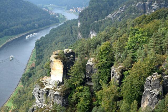 Blick Richtung Elbeabwärts, Richtung Dresden