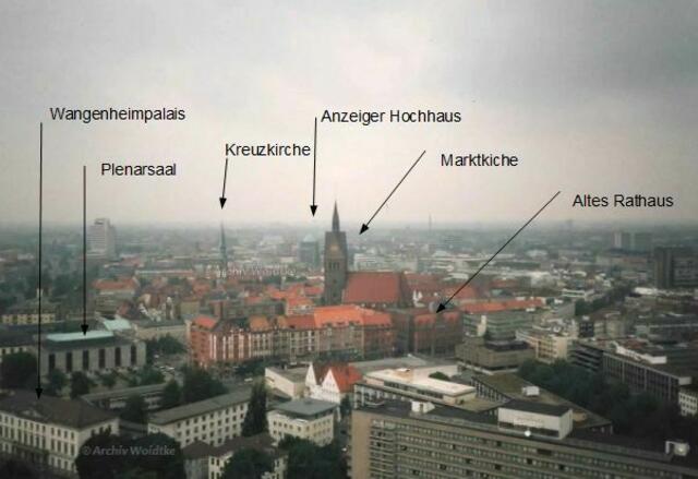 Blick auf die Innenstadt Hannovers von der Kuppel des Neuen Rathauses in den 1980er Jahren (Foto: Archiv Woidtke)