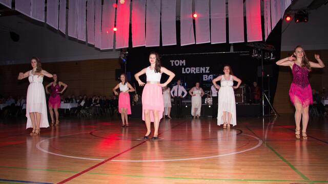 30. Ball der Junggebliebenen 2017 - Showdance mit Dance Unlimeted von TSC Blau Weiß Rot