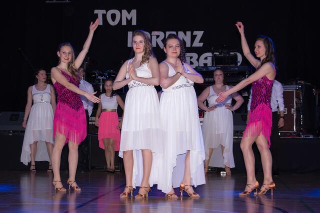 30. Ball der Junggebliebenen 2017 - Showdance mit Dance Unlimeted von TSC Blau Weiß Rot
