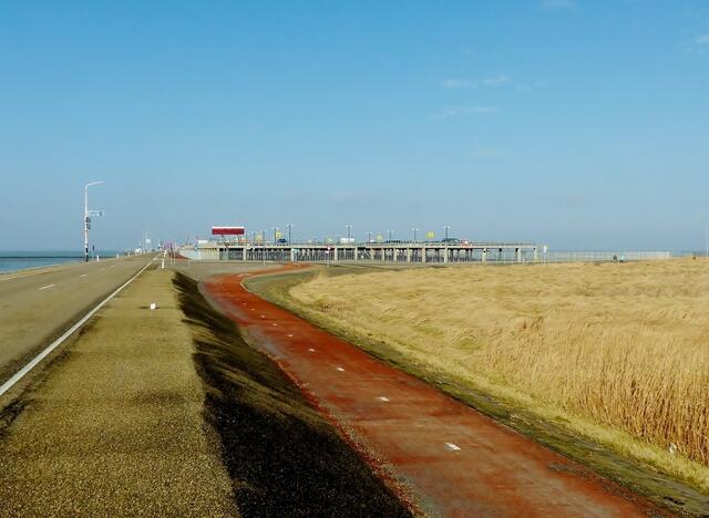 bei Holwerd, der Fähranleger nach Ameland