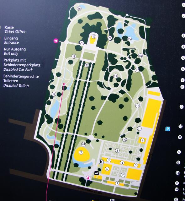 Die attraktivsten Gartenbereiche: 7 Sea Live, 2 Schmuckhof, 3-5 Schauhäuser, 13 Pardies, 15 Moorweiher, 17 Mausoleum, 19 Staudengrund mit Bachlauf.