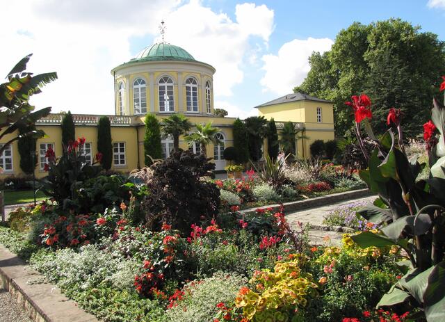 Die ehemalige Königliche Gartenbibliothek beherbergt einen wertvollen historischen Schatz an Büchern und Handschriften.