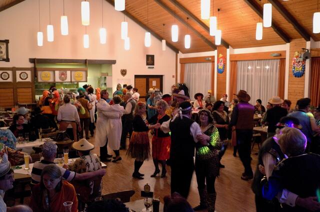 VOX CORONA tanzt | Foto: Manfred Gallitzendörfer