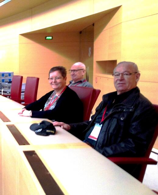 Interessierte Zuhörer waren auch vorne Zeile Hermann und dahinter Fuss Angelika und Fuss Sepp