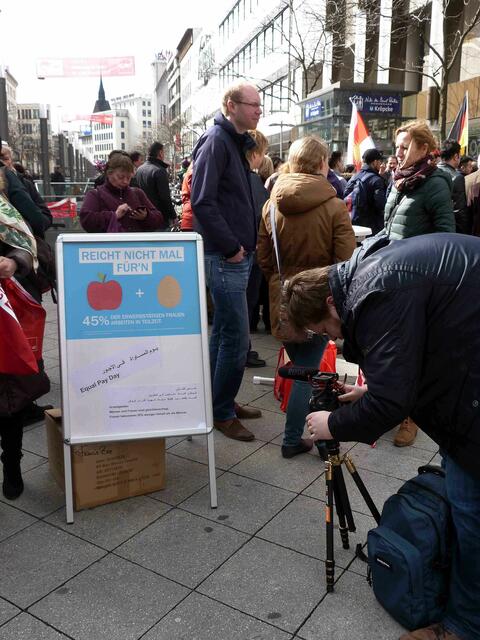 Die Presse ist auch da.