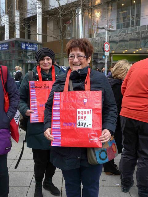 Zwei die sich einsetzen und es zeigen.