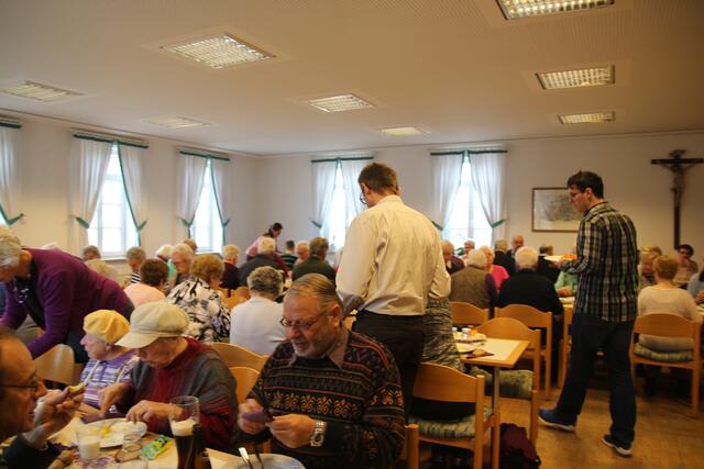 die Plätze waren alle besetzt